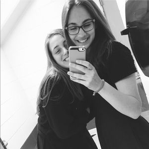 Meet your Posher, Angeline